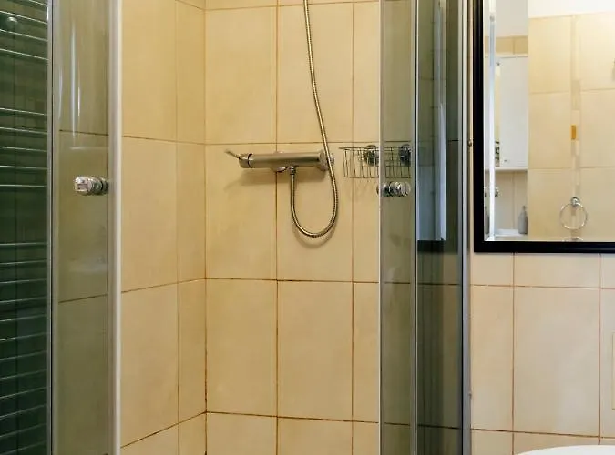 Lovely Vintage Double In Center Daire Bükreş