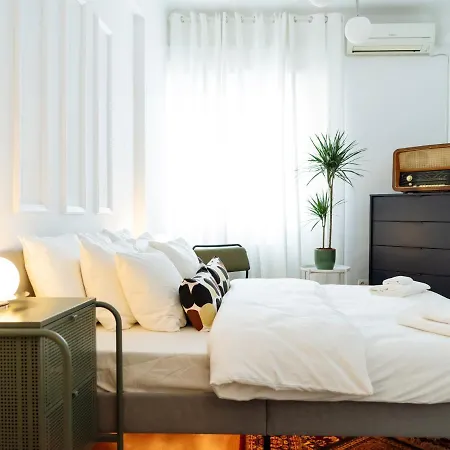 Apartment Lovely Vintage Double In Center