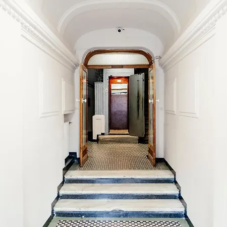 Lovely Vintage Double In Center