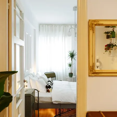 Lovely Vintage Double In Center Apartment Bukarest