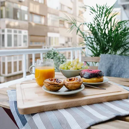 Lovely Vintage Double In Center *