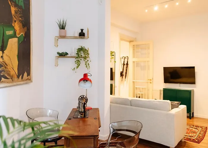 Lovely Vintage Double In Center Bukarest