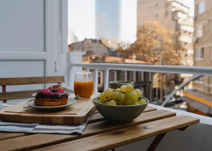 Lovely Vintage Double In Center Lägenhet *