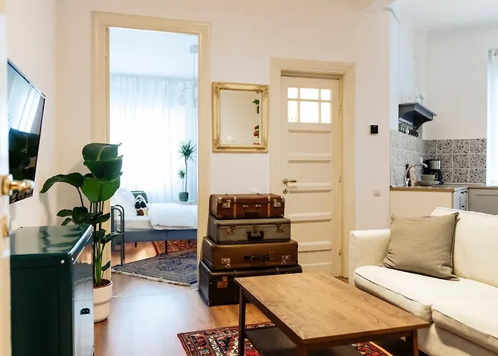 Lovely Vintage Double In Center Бухарест