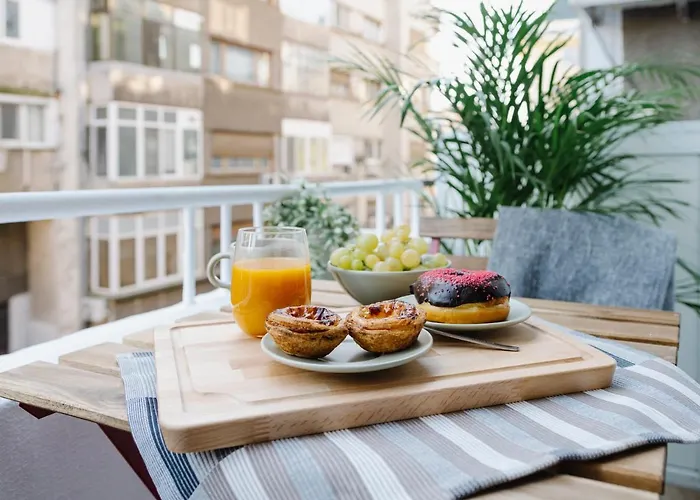 Lovely Vintage Double In Center *